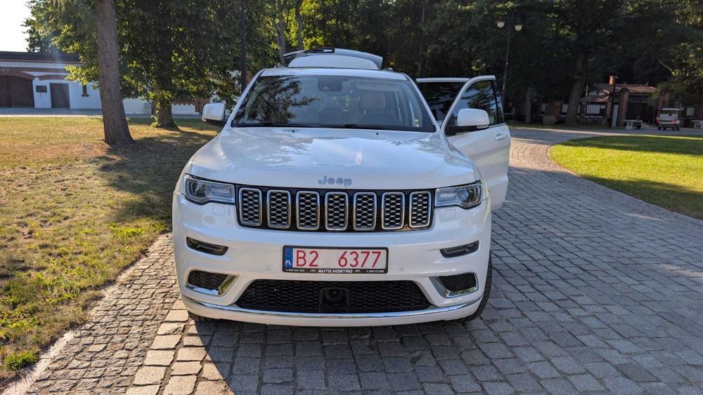 Jeep Grand Cherokee 5.7 V8 HEMI summit 4x4 PEREŁKA
