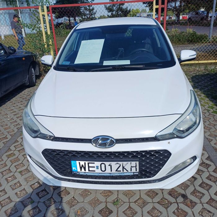 samochód hyundai i20