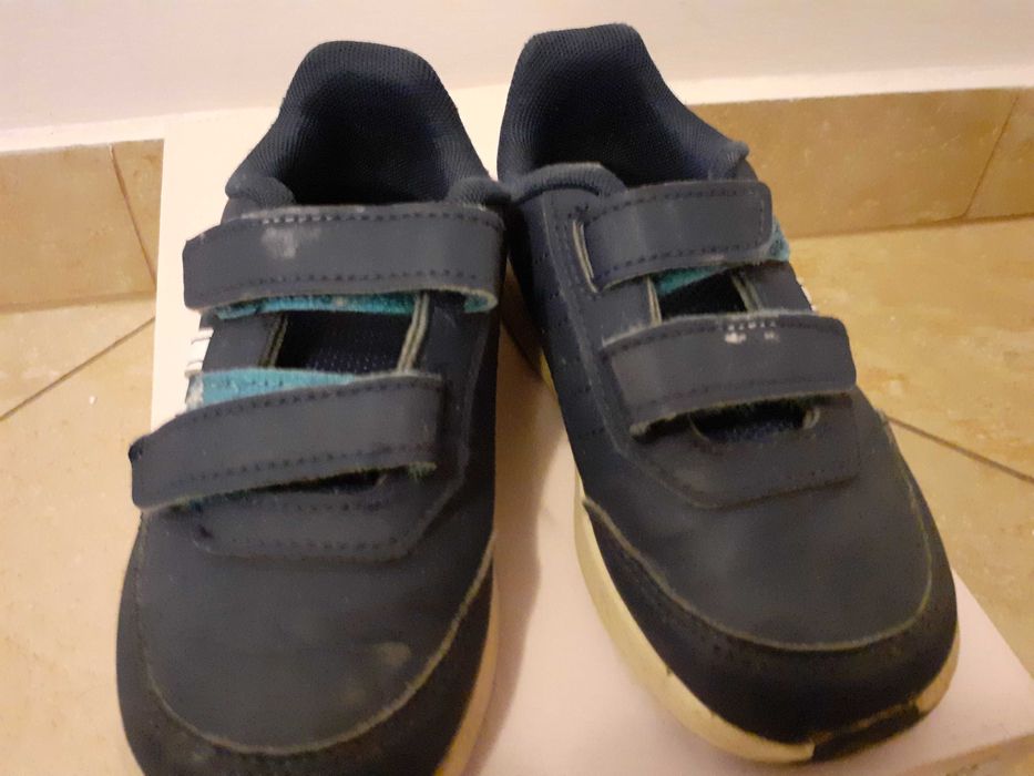 Buty sportowe adidas rozmiar 26, stan bardzo dobry