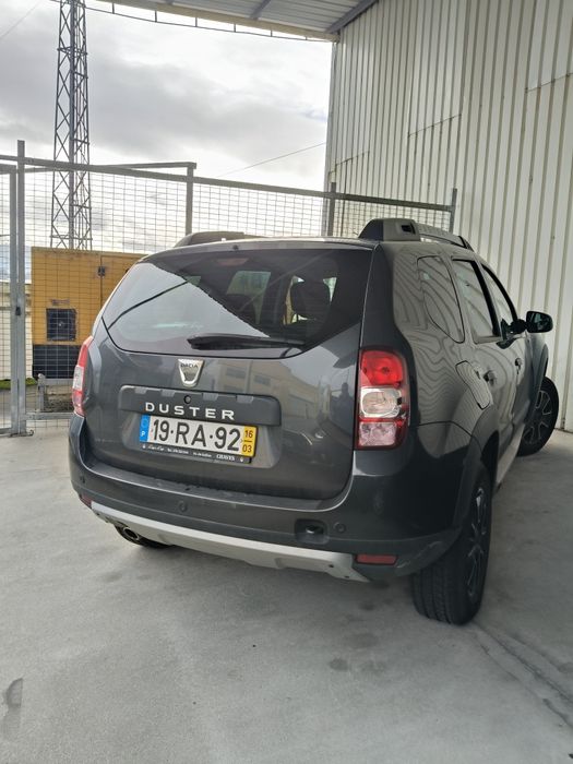 Dacia Duster  só com 64000