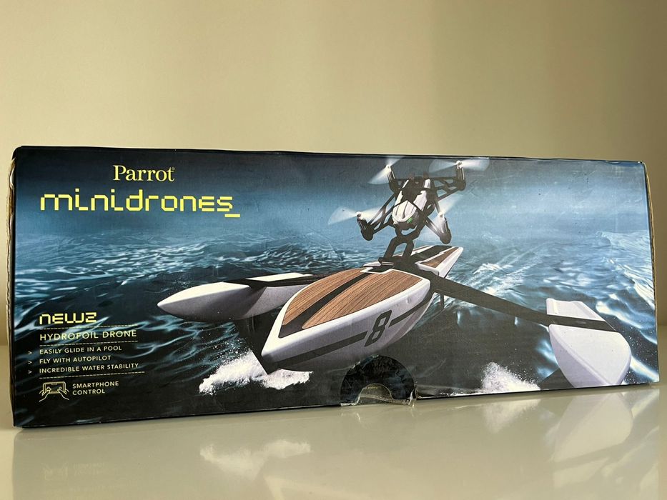 Drone: minidrone parrot