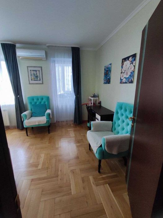 БЕЗ КОМІСІЇ! Продаж 3-к квартири 105,1м² від ВЛАСНИКА біля метро Харківська (вул. Братства Тарасівців, 12/37)