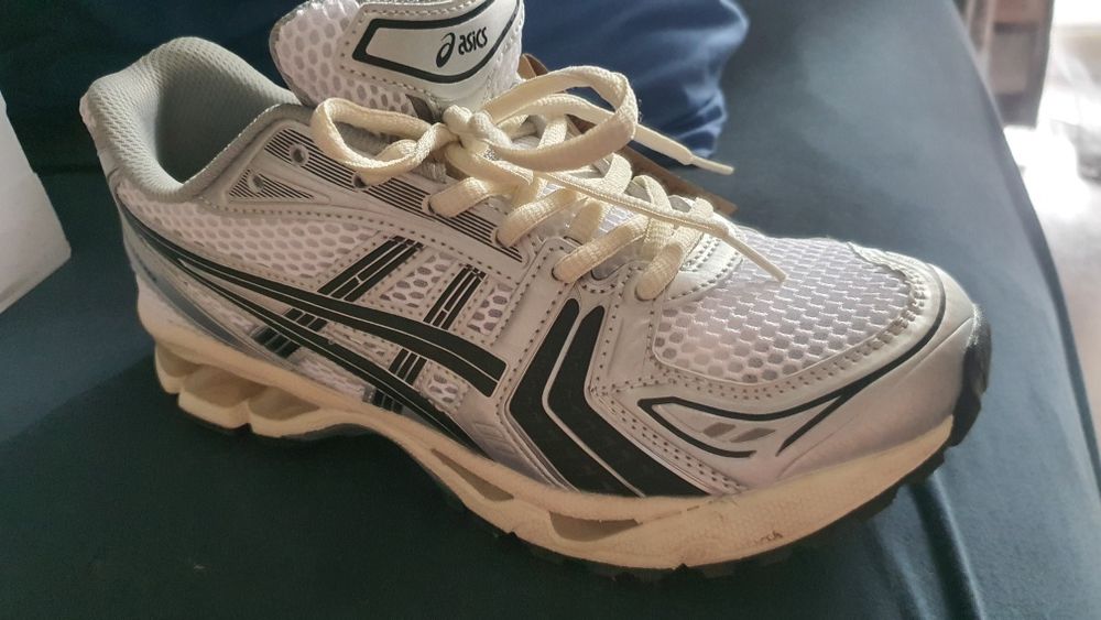Нові asics gel kayano 14 42 розмір оригінал!!