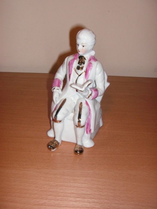 Estatuetas Porcelana Branco Dourado Rosa 