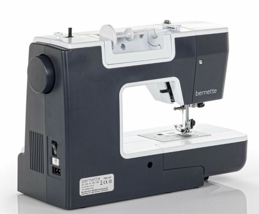 Швейна машина Bernina Bernette B37