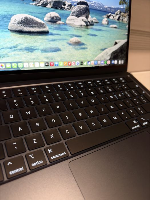 Apple Macbook Air M4 13.6 16/256GB Północ bateria 100% Gwarancja