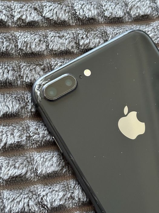 iPhone 8 Plus + 64gb