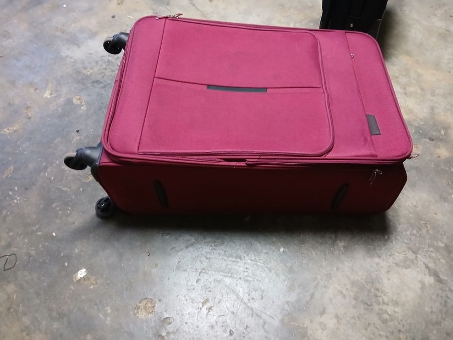 mala de viagem em bom estado