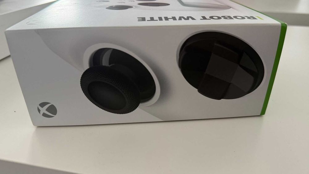 Bezprzewodowy kontroler Xbox Series X QAS- biały NOWY
