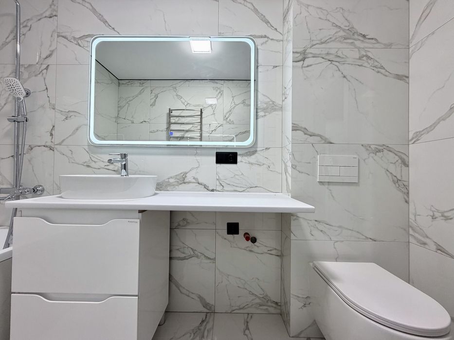 Новобудова на Вишенці з новим ремонтом