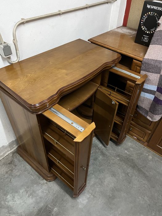 Movel de tv com garrafeira