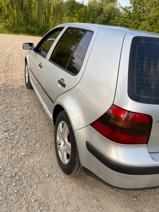 Volkswagen Golf 4.