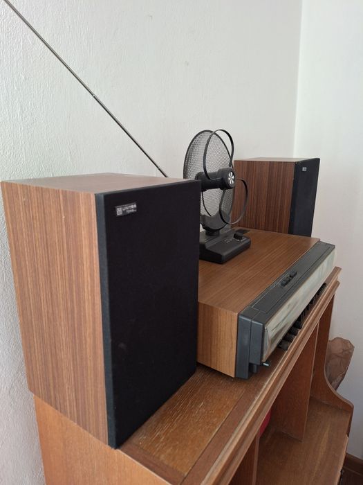 Radio Unitra Zodiak, kolumny, antena.