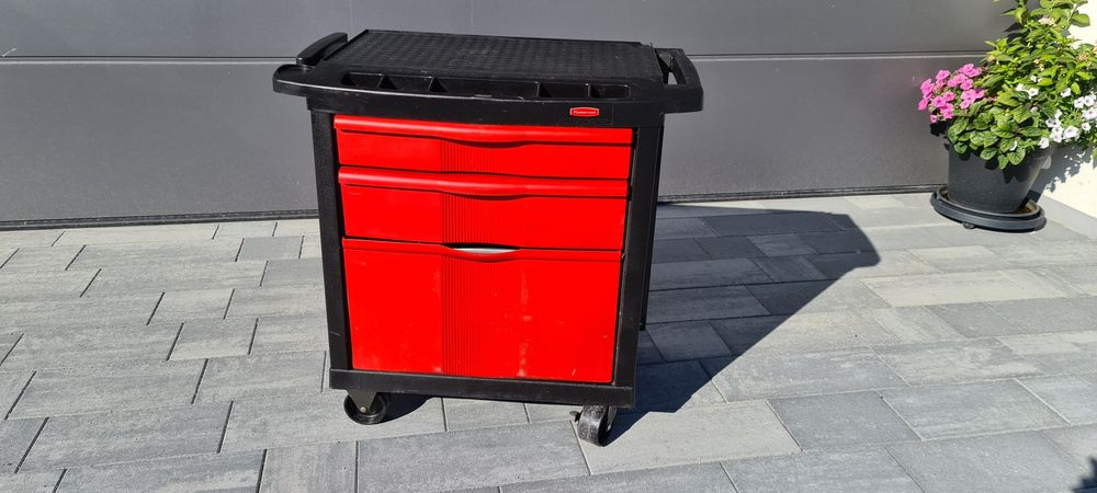 Wózek warsztatowy safka narzędziowa Rubbermaid ActionPacker