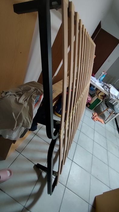 Estrado IKEA com pés