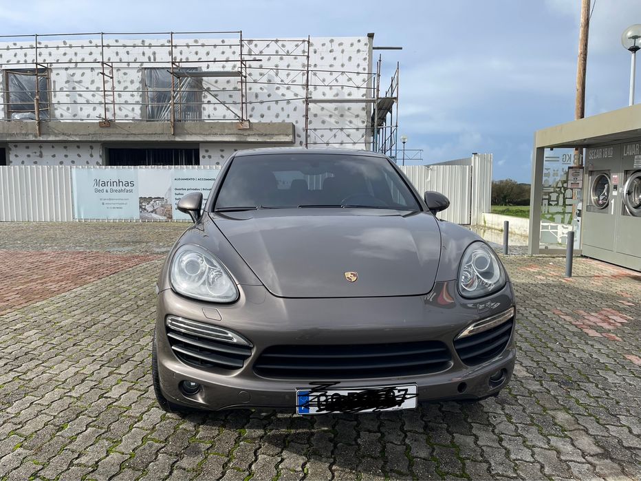 Porshe cayenne s hybrid