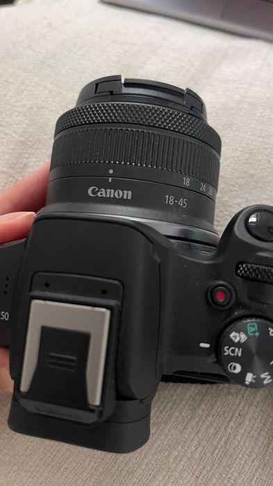 Canon EOS R50 + Canon RF-S 18-45mm