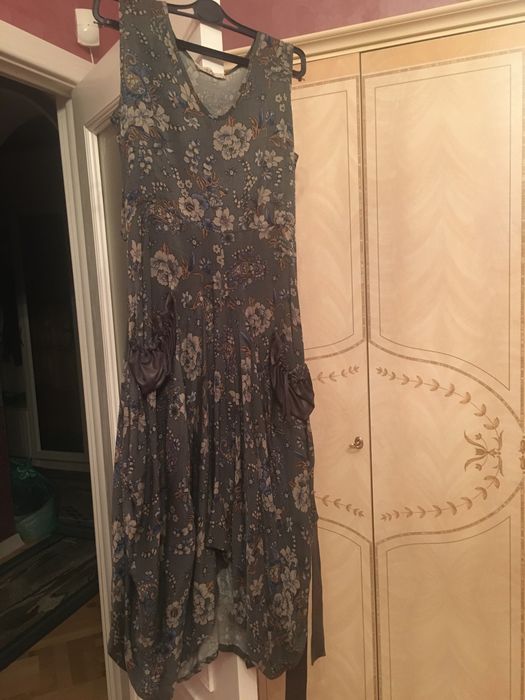 Красиве жіноче плаття