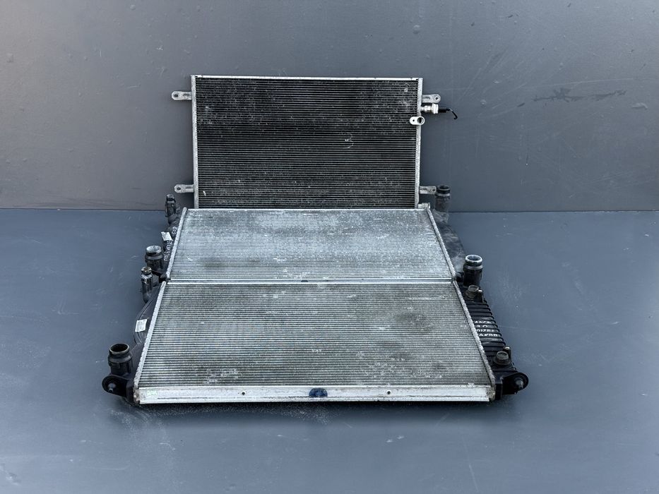 Радіатор основний води кондиціонера Ауді А6 С6 2.7 3.0 Audi A6 C6