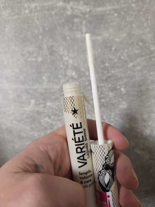 VARIÉTÉ lashes show Eveline baza pod tusz do rzęs