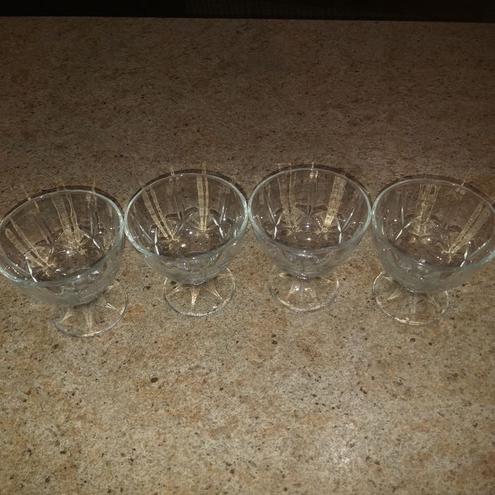 4 pucharki na deser,lody