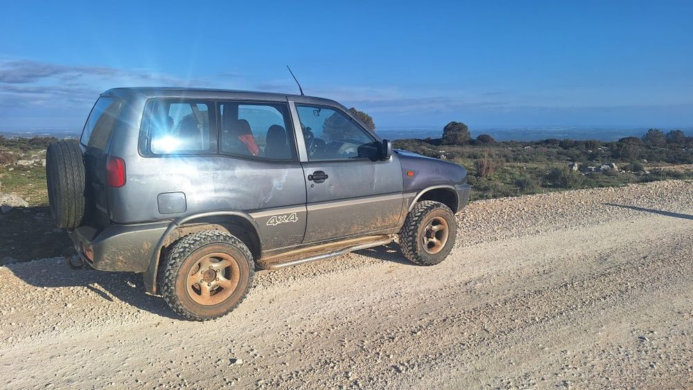 Nissan terrano 2