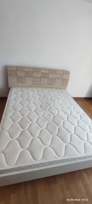 cama 160*200 com colchão e 2 cómodas-Portimão.