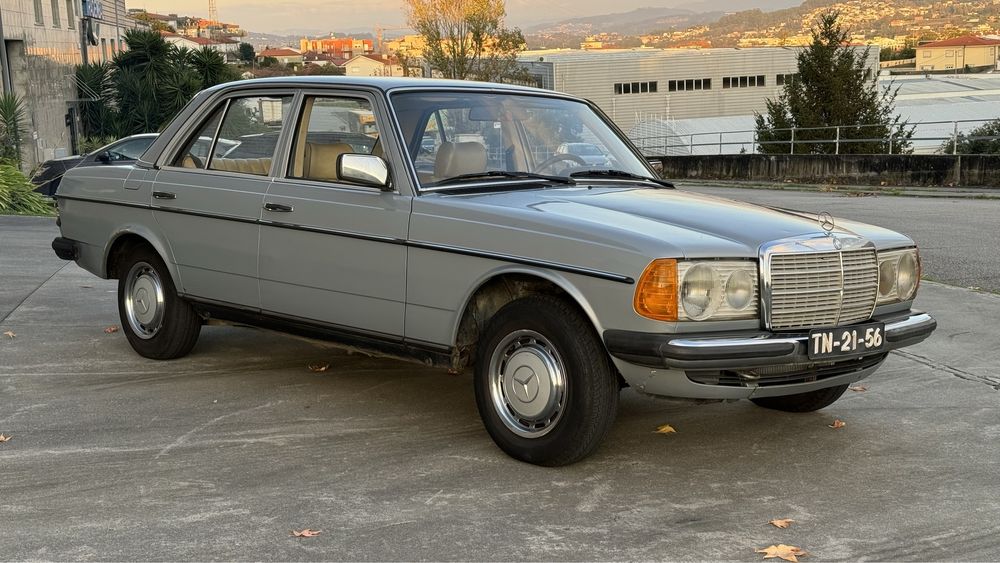 Mercedes Benz 240D