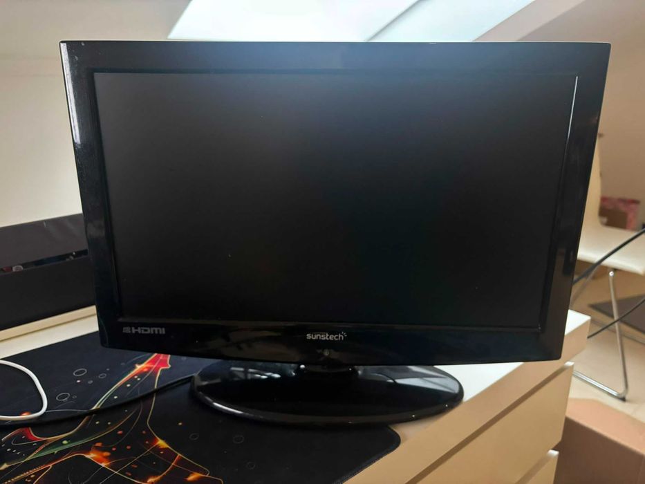 TV / Monitor Sunstech 18,5" Polegadas (HDMI, USB, SCART) + Comando