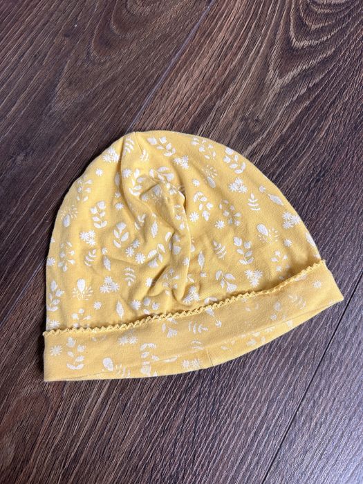 Żółta czapka w kwiatki dla dziewczynki cool club smyk 48/50