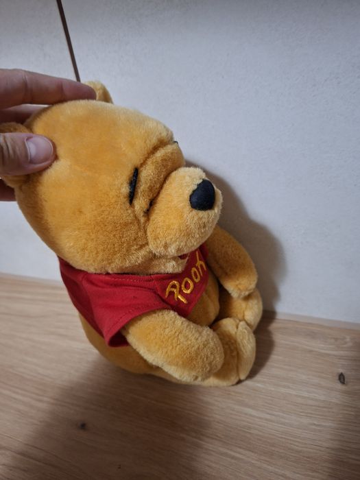 Kubuś Puchatek pluszak maskotka 25 cm