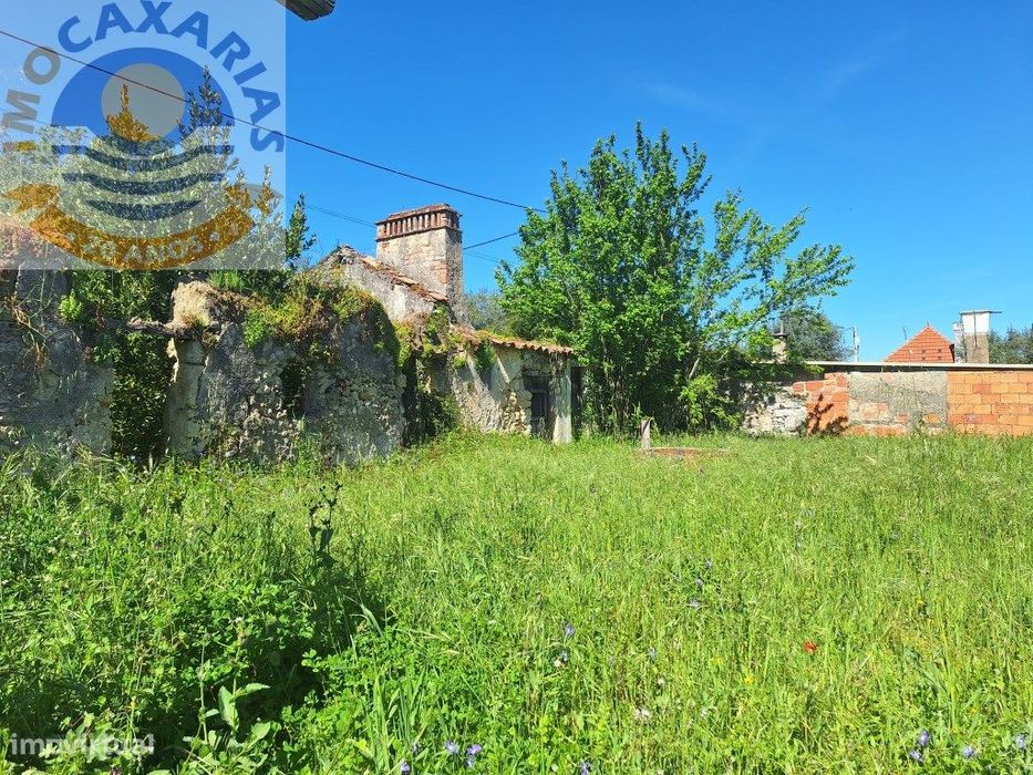 Moradia para recuperar com poço-Seiça