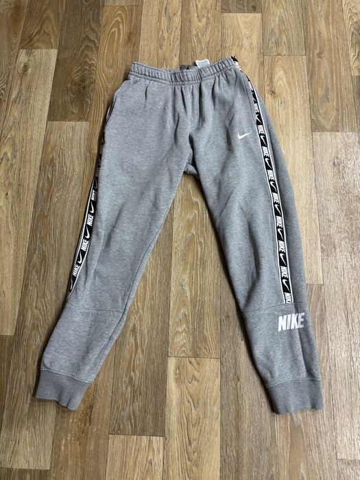 Штани nike        .