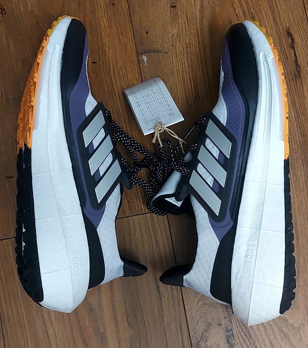 Buty Adidas model Ultraboost Light Cold.RDY rozmiar 40