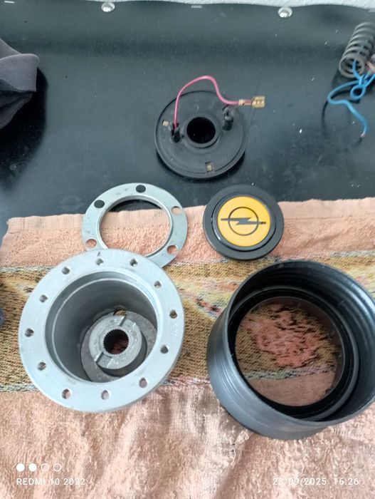 Volante RAID + Cubo Ektor + Centro Buzina Opel