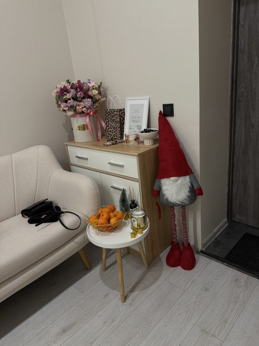 Готовий манікюрний бізнес , Луцьк . Можуть бути меблі по окремості