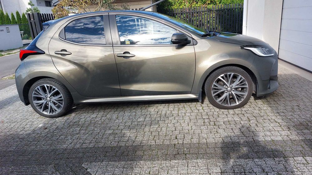 sprzedam samochód Toyta Yaris IV
