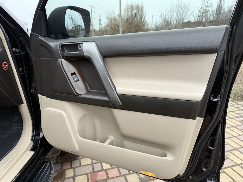 Тойота Прадо 150 4,0 люк кожа официал