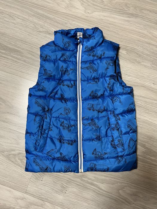 Безрукавка жилетка .