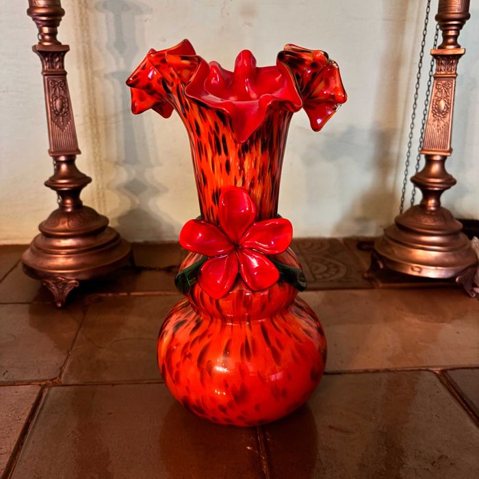 Wyjątkowy wazon Murano z falbanką 27 cm