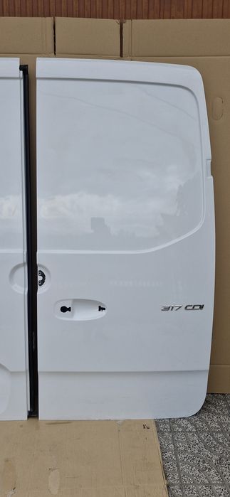 Porta tras Mercedes Sprinter (W907, 910). L2H1. 2018/2025.