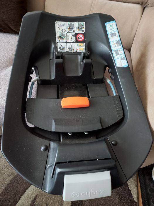 Fotelik Cybex Aton 5 z bazą Isofix