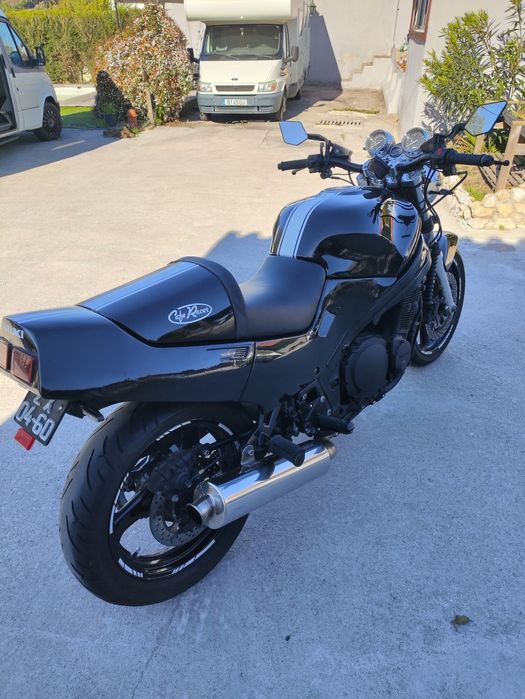 Gsx 1100 f  2,750€ sem nada a fazer poderei aceitar troca