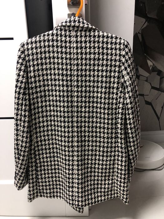 Стильний твідовий піджак в гусячу лапку. H&M.
