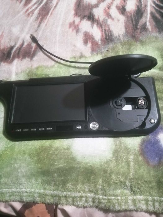 Продам авто двд коозырек