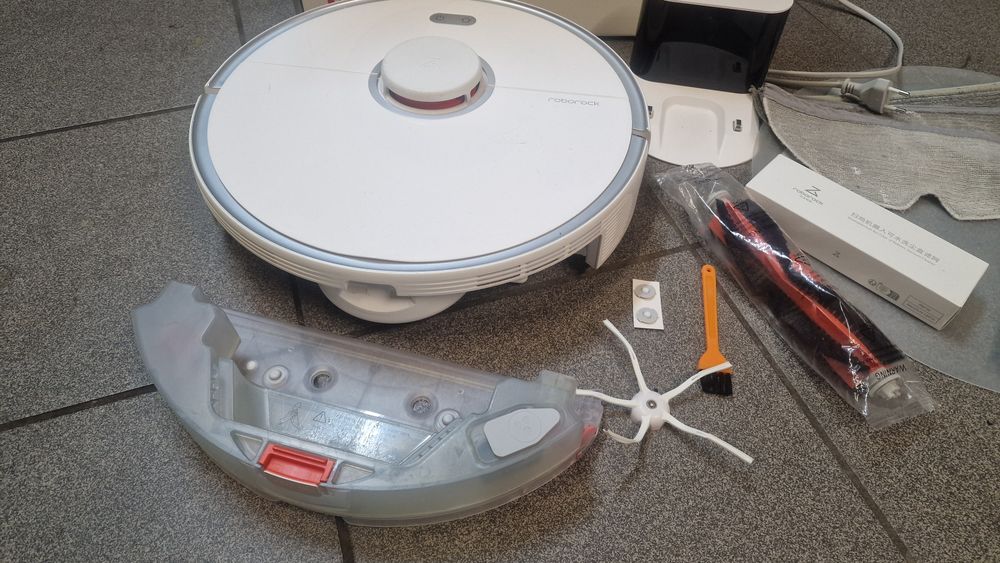 Roborock S5 Max.Z mopem. Ładny stan + zapasowe części.