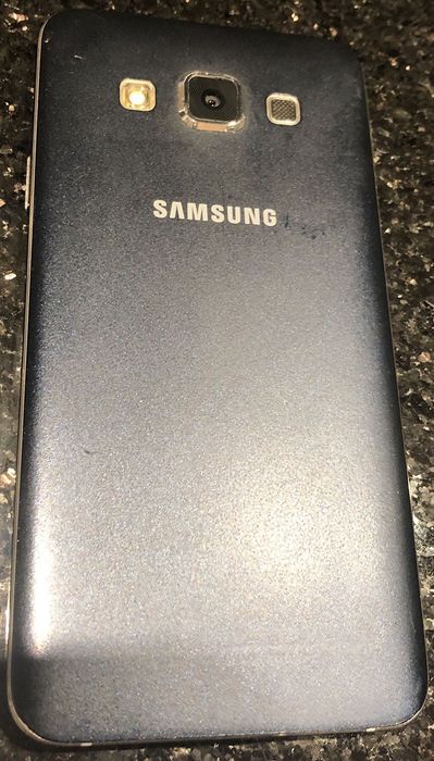 Samsung Galaxy A3 SM-A300FU 16GB dobry stan