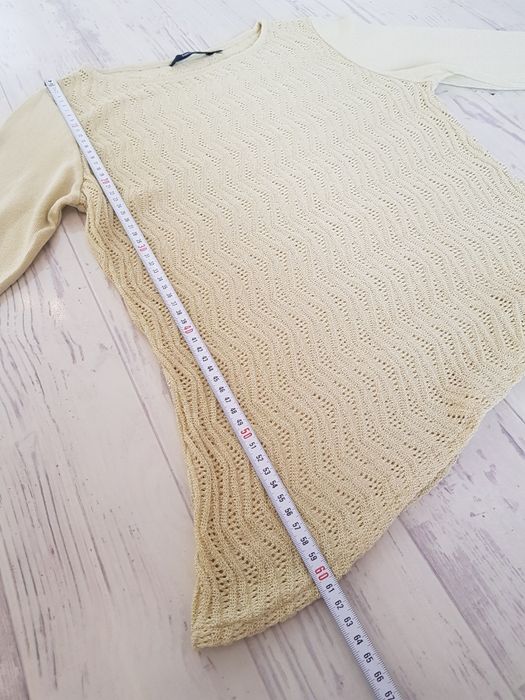 Jasny oliwkowy asymetryczny swetr rozm. S