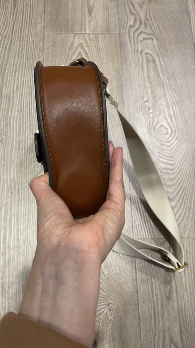 Сумка через плече від Mango