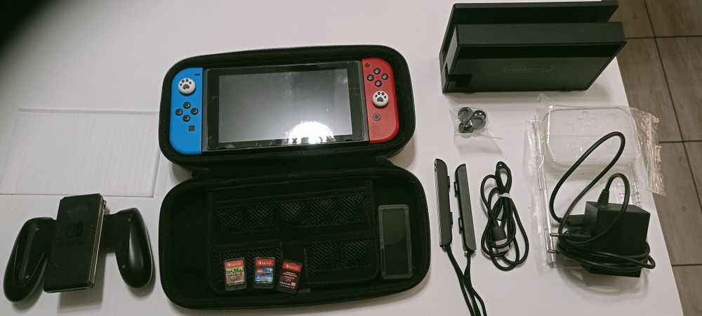 Nitendo switch zestaw z grami